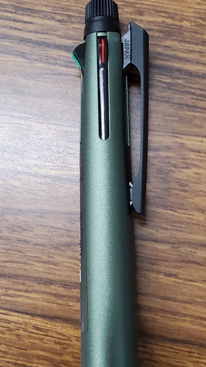 未使用メタルエディションMETAL EDITION ジェットストリーム4＆1ボールペン0.5mm黒赤青緑 シャープ0.5mm MSXE5-2000A-05 7 ダークグリーン