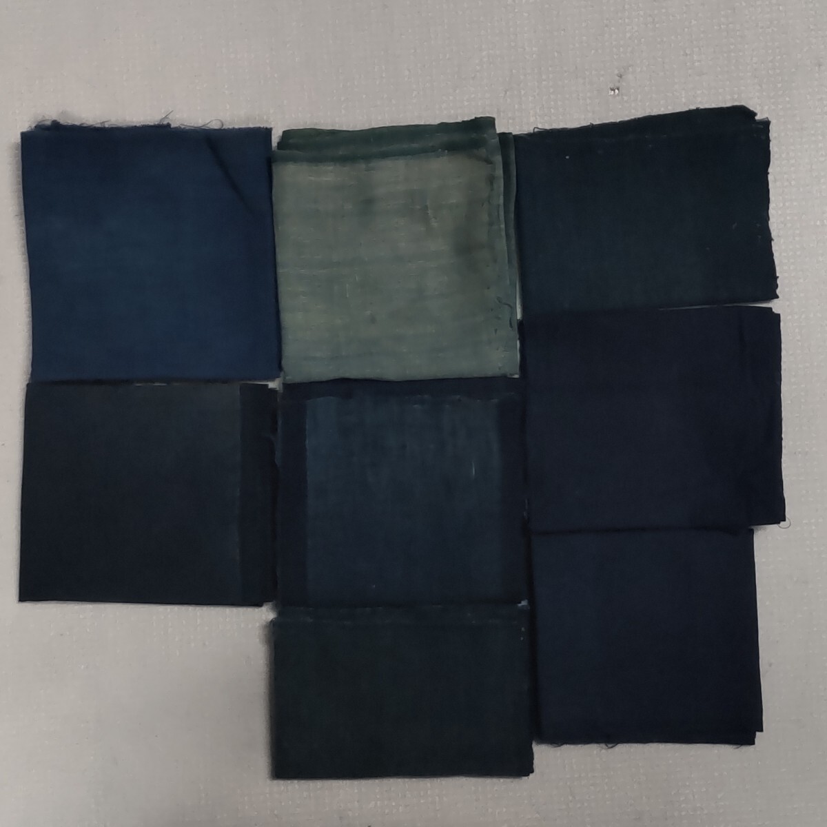 【時代布】藍染め 木綿 端切れ はぎれ 無地 約1kg 生地 古布 古裂 アンティーク リメイク素材 A-865の画像9