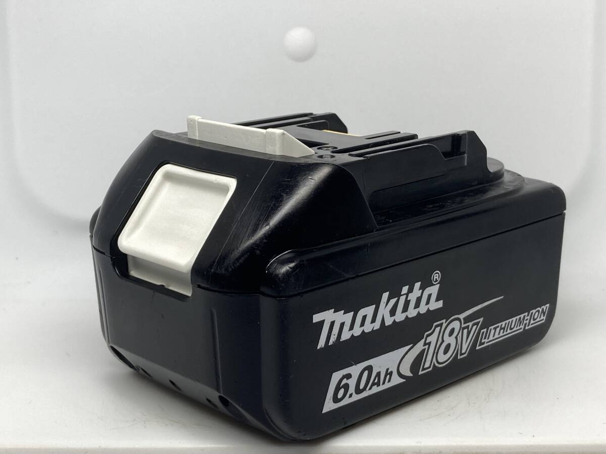 【送料0】純正！マキタ バッテリー 18v 6.0Ah【BL1860B】残量表示あり　税無　 Makita 　/7339_画像4