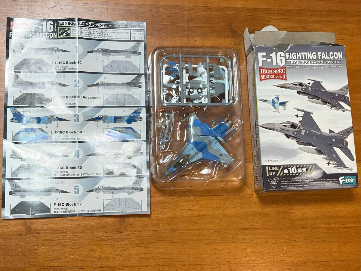 F-toys 1/144 high-spec series vol.1 F-16 fighting Falcon America Air Force no. 354 war . aviation . no. 18 UGG resa- squad 
