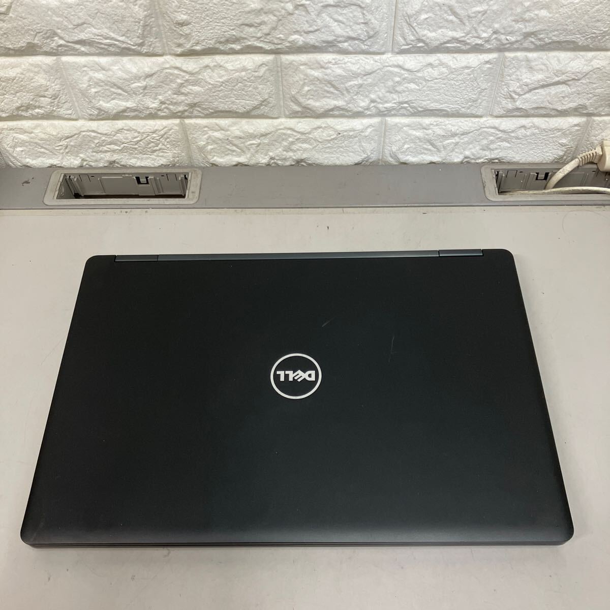 K191 DELL Latitude 5580 P60F Core i3 7100U メモリ8GB_画像3