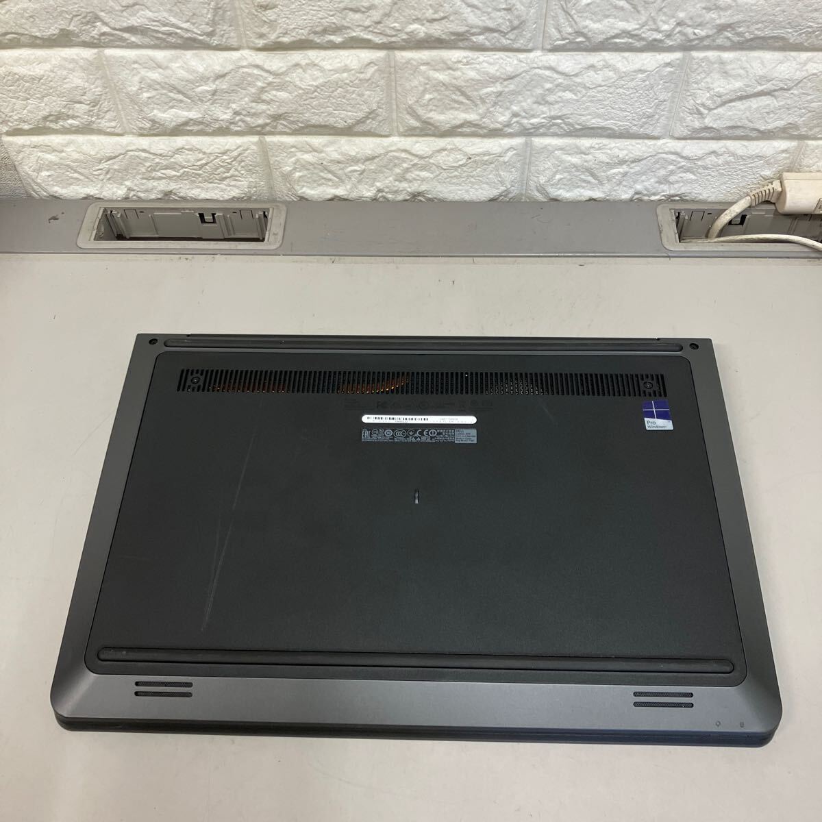 M129 DELL Latitude 3550 Core i3 5005U メモリ4GBの画像4