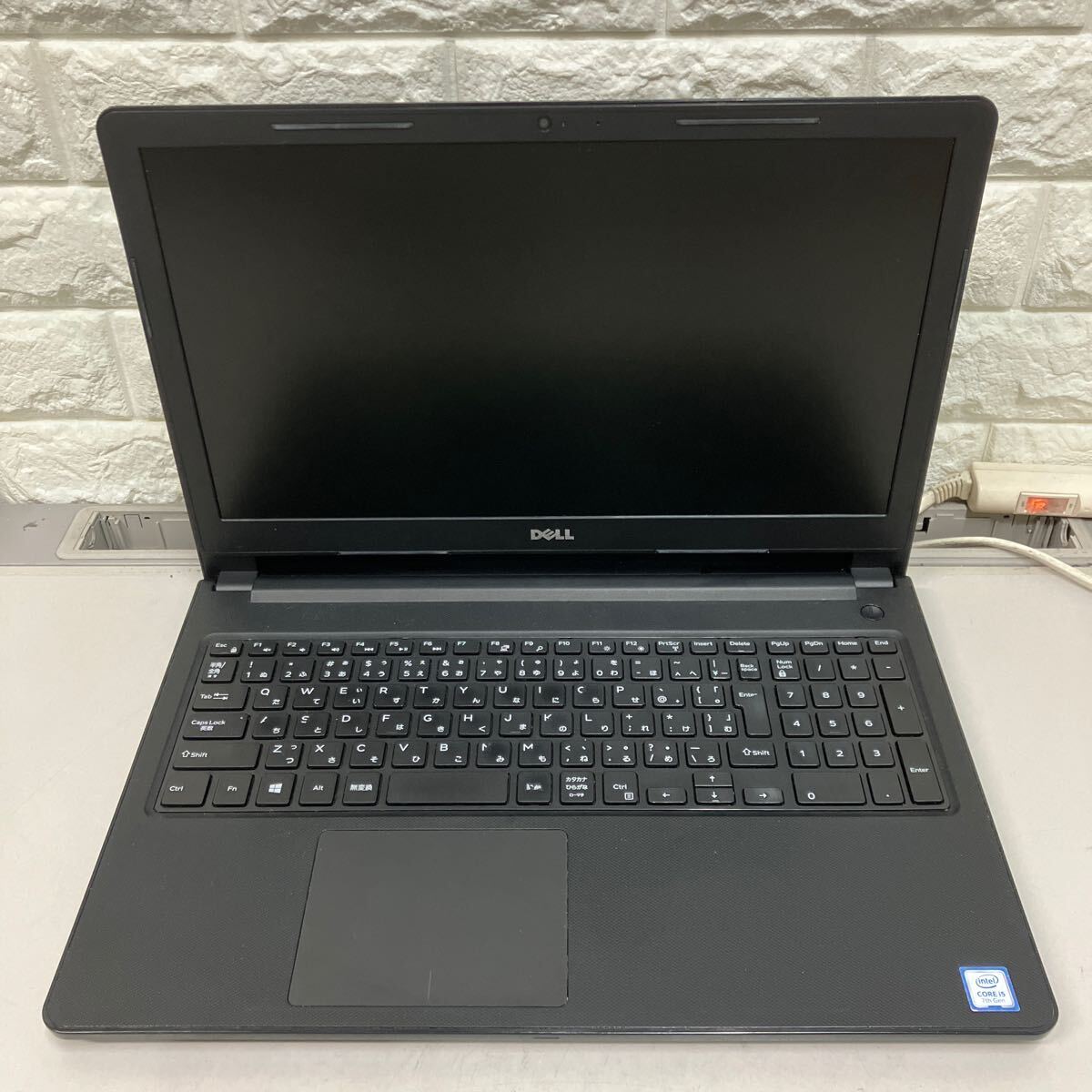 N136 DELL Vostro 15-3568 P63F Core i5 7200U メモリ8GB_画像1