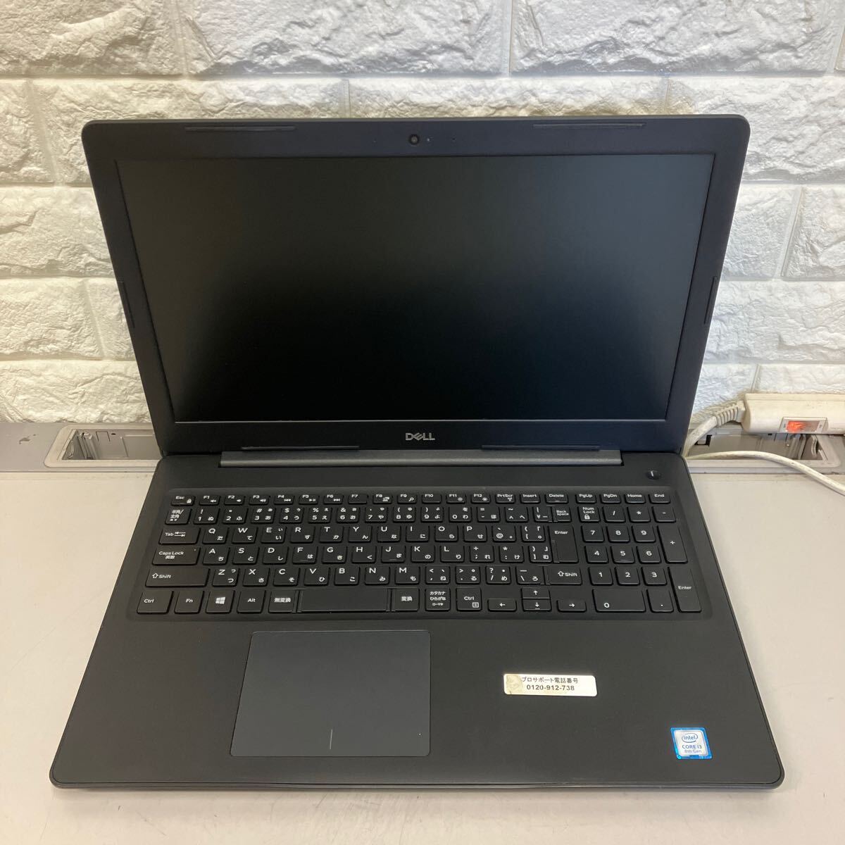 N138 DELL Latitude 3590 P75F Core i3 8130U メモリ8GB_画像1