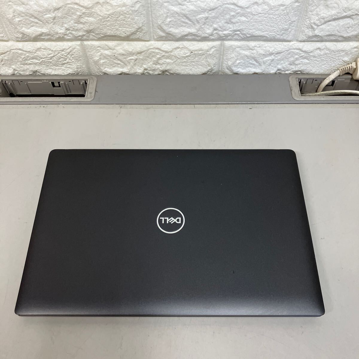 N147 DELL latitude 3301 P114G Core i5 8265U メモリ8GB ジャンク_画像4