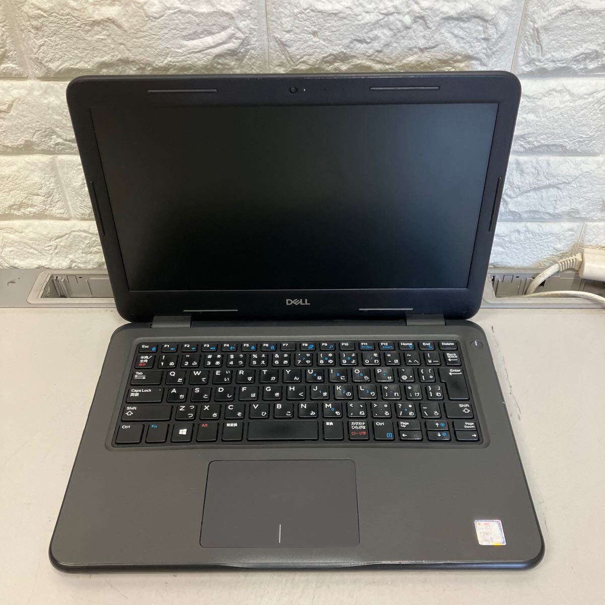 N172 DELL Latitude 3300 P95G Core i3 7020U メモリ4GB ジャンク_画像1