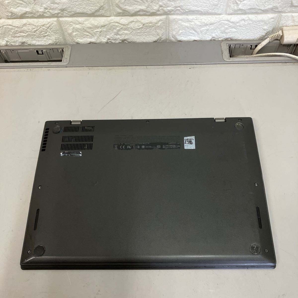 N190 Lenovo ThinkPad x1 carbon Core i7 5600U メモリ8GB ジャンク_画像4