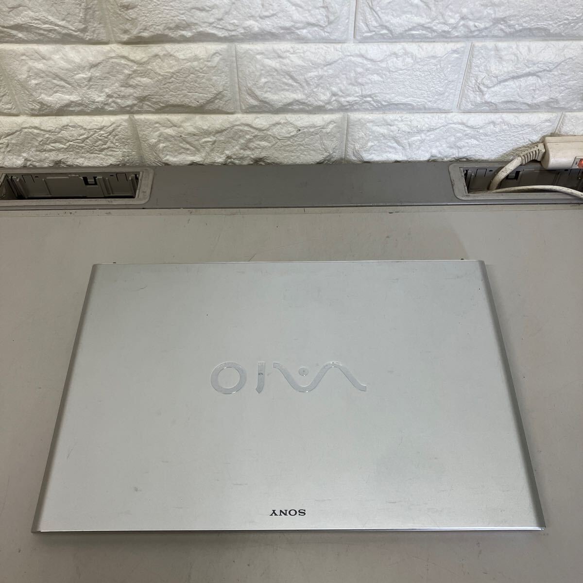 O102 SONY VAIO SVP1321A2J SVP132A1CN Core i5第4世代　メモリ8GB ジャンク_画像2