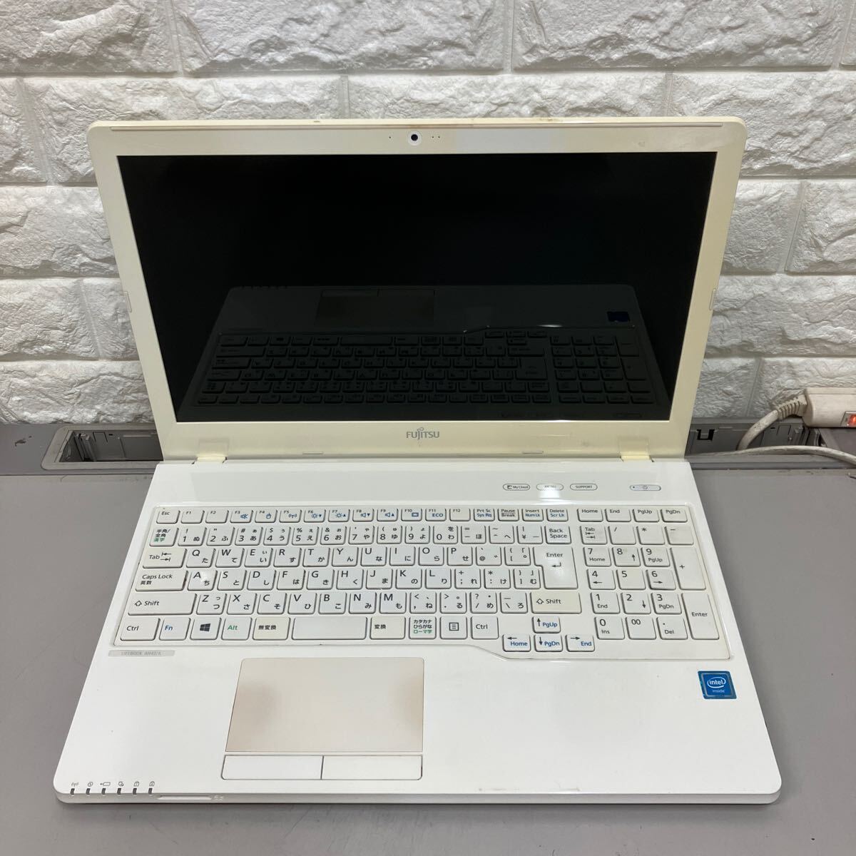  P125 富士通 LIFEBOOK AH42/X FMVA42XW celeron 3205U メモリ4GB_画像1