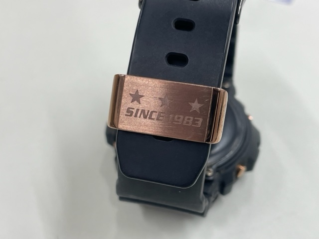 IY68532A CASIO G-SHOCK DW-6930C 30周年記念モデル 腕時計 ブラックの画像3