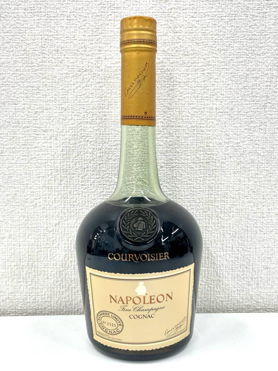  IY68298i COURVOISIER NAPOLEON Fine Champagne クルボアジェ ナポレオン 700ml 40％ ブランデー コニャック 洋酒 古酒 現状品の画像1