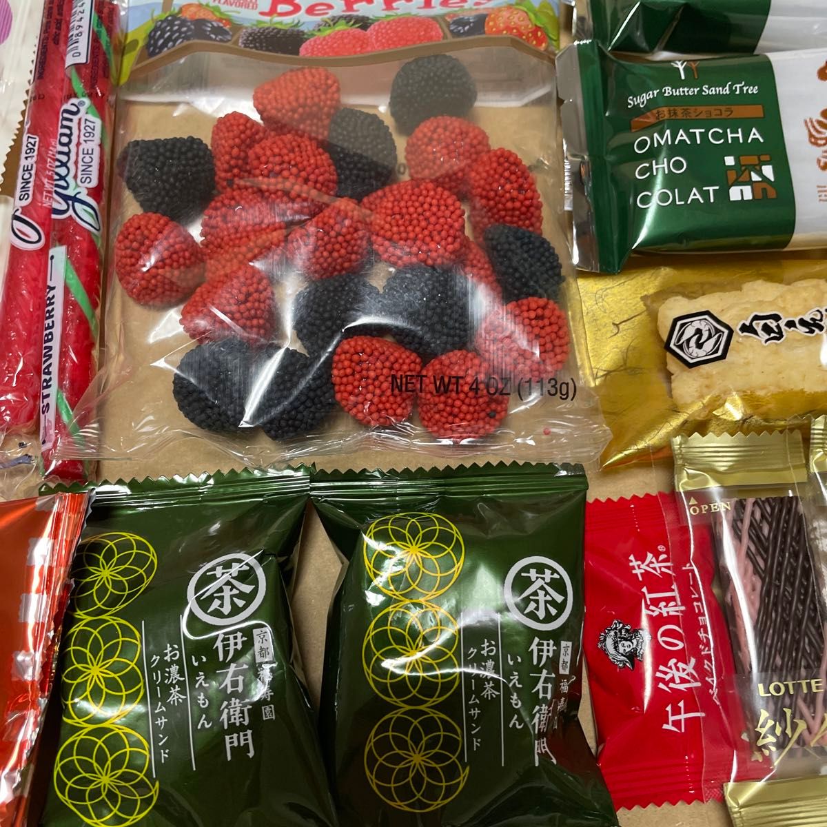 お菓子詰め合わせセット② チョコレート、クッキー、飴、グミなど