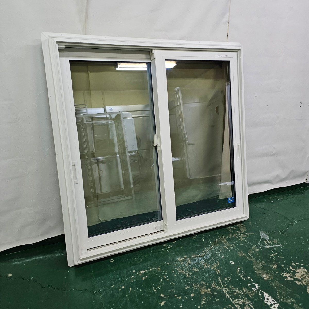 mote Leroux m exhibition goods height performance Triple glass resin window YKK AP APW430 frame equipped /C4170