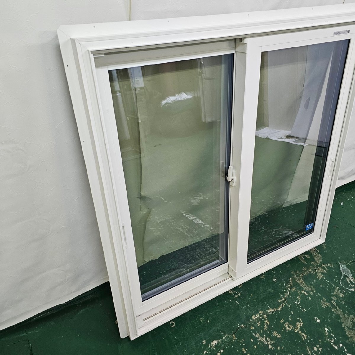 mote Leroux m exhibition goods height performance Triple glass resin window YKK AP APW430 frame equipped /C4170