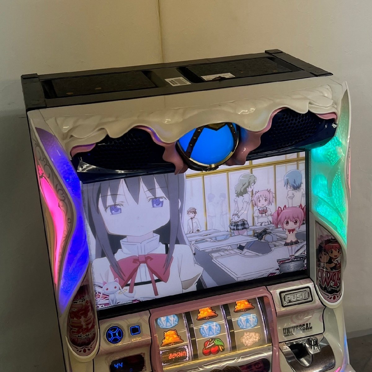 パチスロ スロット実機 「魔法少女まどか☆マギカ２」 メーシー コイン不要 家庭用電源 動作確認済 まどマギ/C4185_画像2