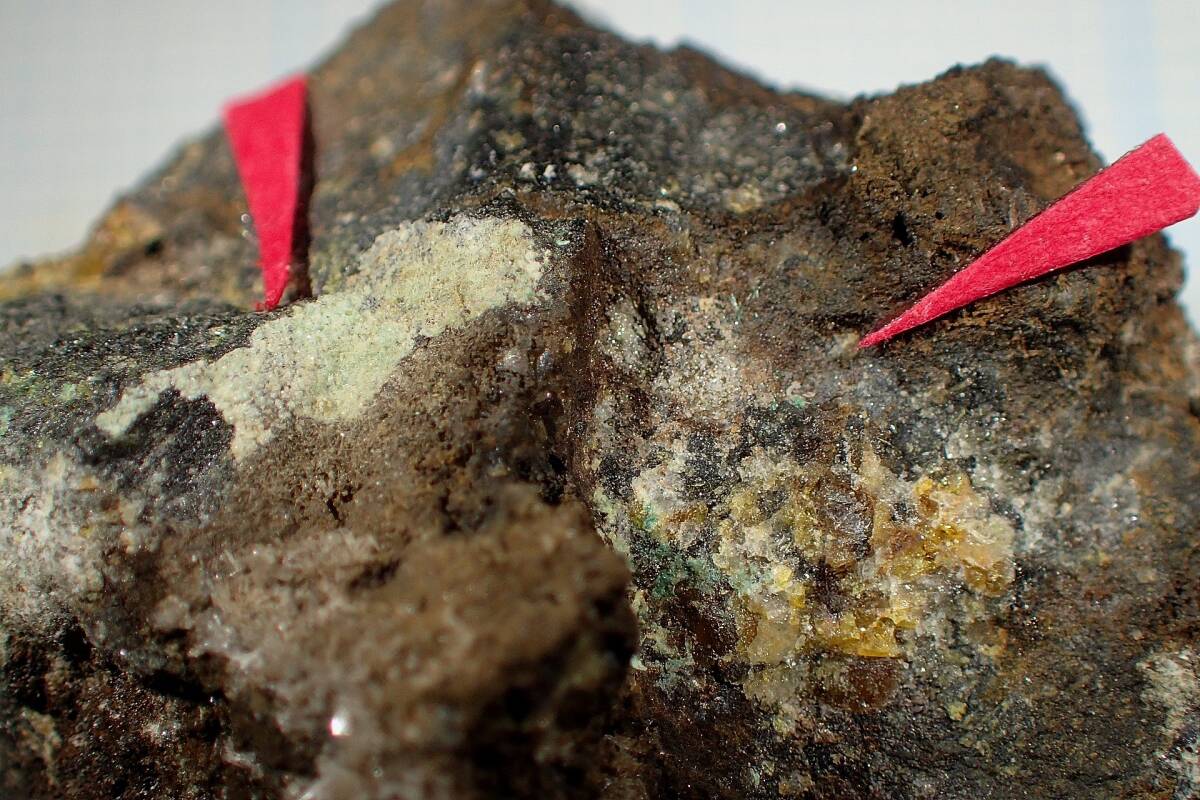【外国産鉱物標本】アメリカ産・ケツァルコアトル石、ケトナー石（稀）の画像6