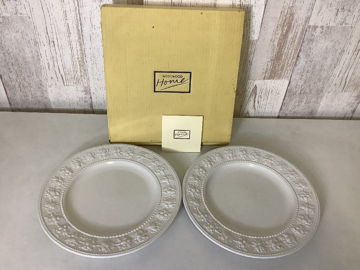 ○●○WEDGWOOD　HOME　ウェッジウッドホーム　フェスティビティ　プレート2枚セット(現状品)○●○_画像1