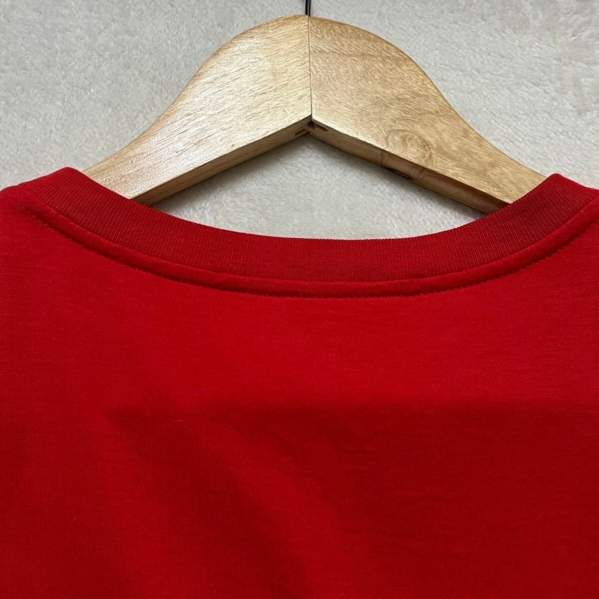 未使用級/XLサイズ●ルイヴィトン【情熱の赤】LOUIS VUITTON 半袖Tシャツ ロゴ刺繍 エンボス加工 3D トップス メンズ イタリア製 _画像8