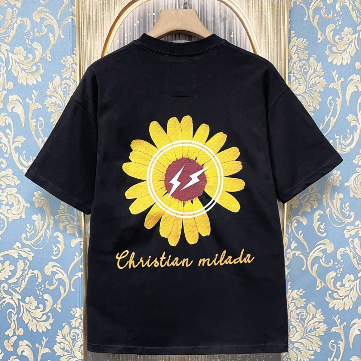 定価2万★christian milada・ミラノ発・半袖Tシャツ★上品 ナチュラル ゆったり 快適 スウェット デイジー柄 可愛い 定番 男女兼用 夏 M/46_画像1