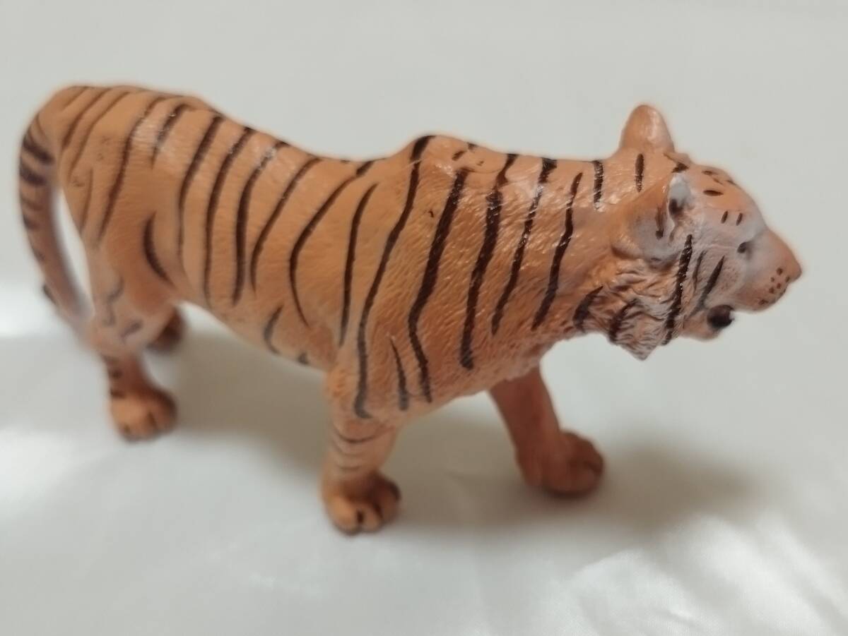 干支 トラ 虎 寅 縁起物 置物 動物 タイガーグッズ モデル フィギュア 玄関先 _画像3