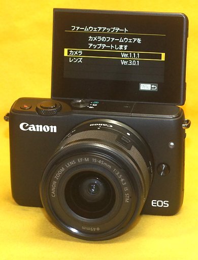 ★一発即決★訳あり★キャノン「EOS M10 レンズキット」ブラック★32GB＆おまけ付★最新ファームウェアに更新済です★ミラーレス★_レンズとSDカード付で、一応すぐに使えます