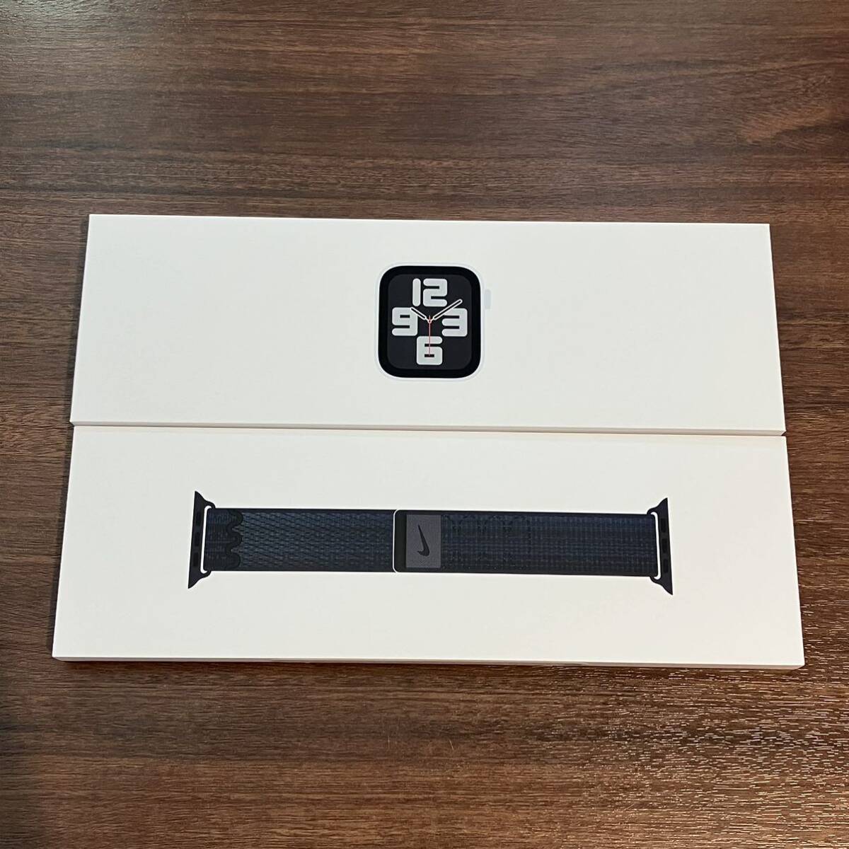 Apple Watch SE2 GPSモデル 44mm Silver MRW03J MUJX3FE Black blue NIKE Sport Loopの画像3