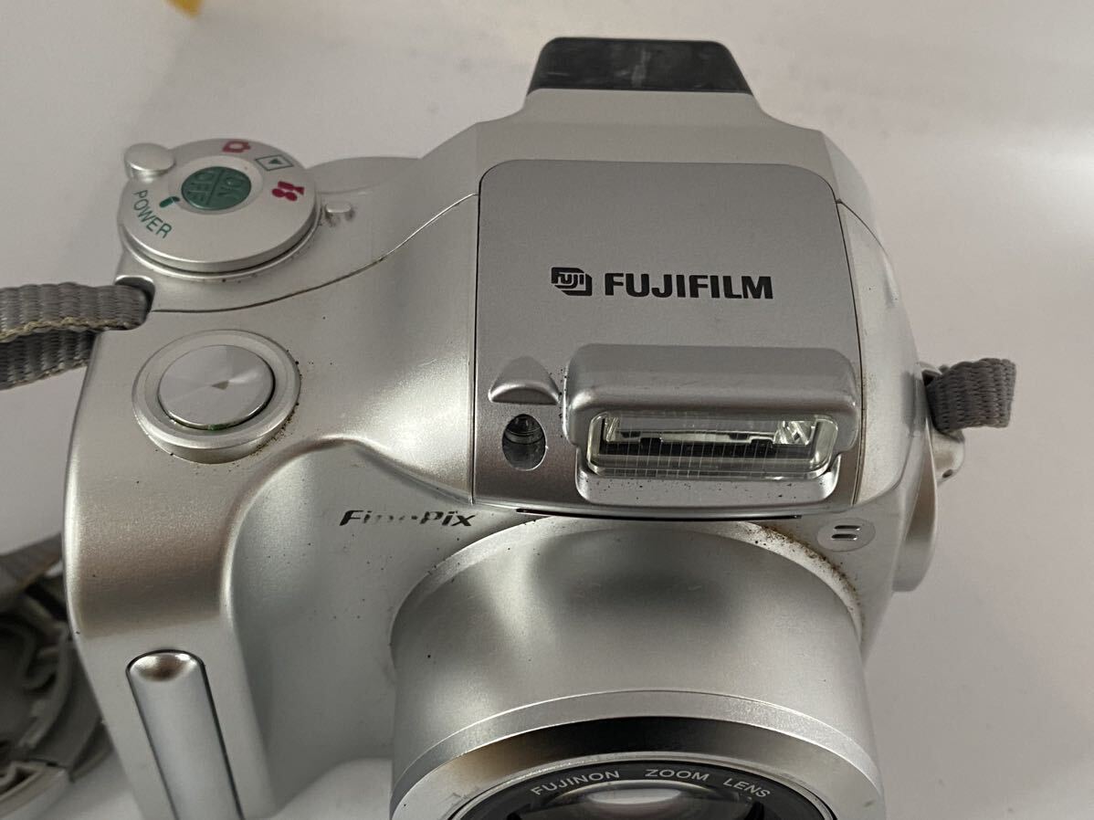 1円スタート FUJIFILM フジフィルム デジタルカメラ FinePix 2800Z シルバー コンパクトデジタルカメラ 電池式 通電確認済み _画像6