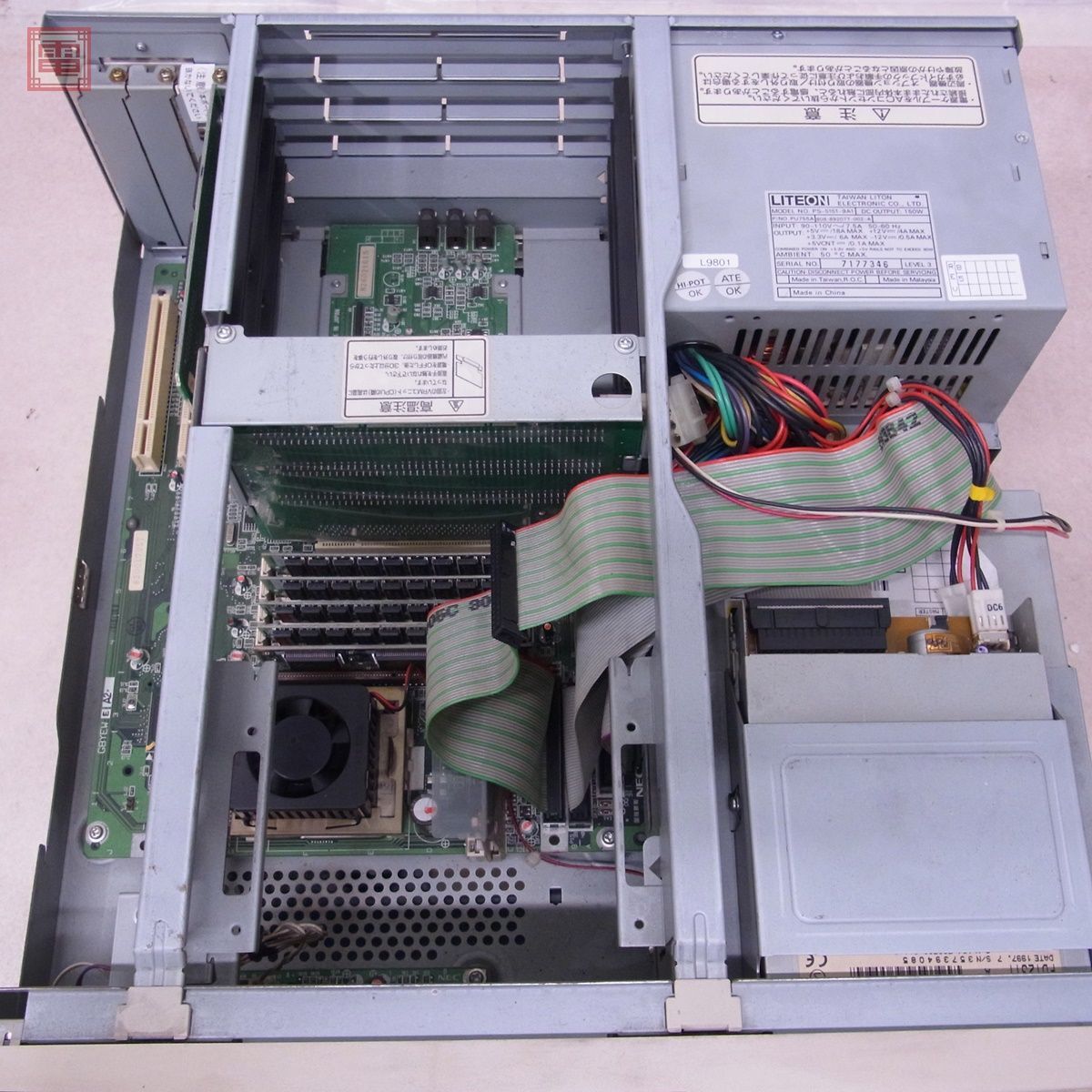 動作品 NEC PC-9821Xa200 W30R （PC9821XA200W30R） 本体 HDDなし キーボード・説・添付品収納箱付 日本電気【40_画像4