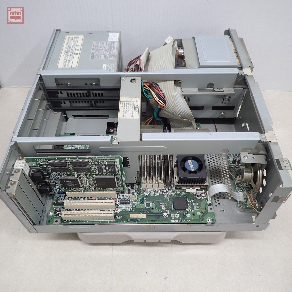 動作品 NEC PC-9821Xa200 (PC9821XA200W30R) 本体 + キーボード 日本電気【40_画像7