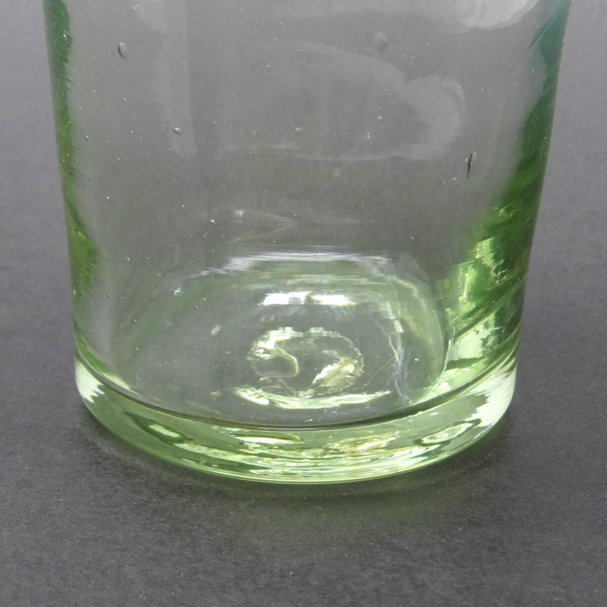 L22 大正ロマン 昭和 型吹きガラス 古コップ 緑 リキュールグラス _画像3