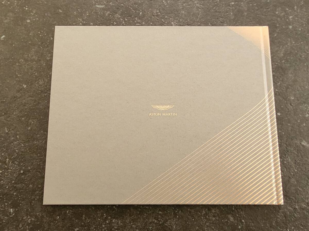 ASTON MARTIN DBX catalog Japanese 