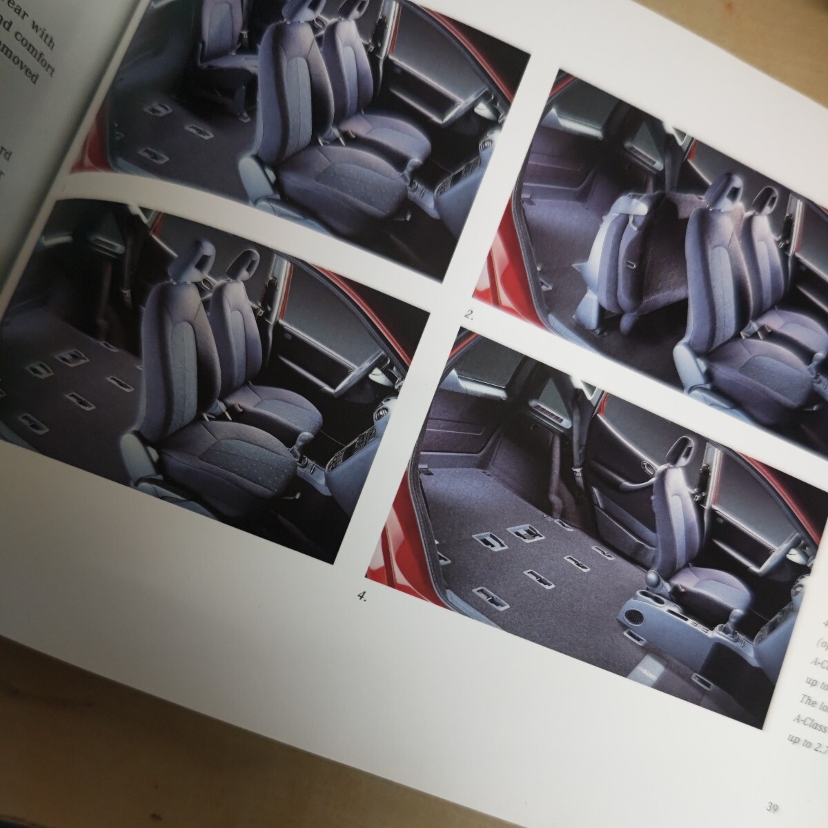 【新品】メルセデス ベンツ Aクラス 本国版新品カタログ全62ページ CLASSIC ELEGANCE AVANTGARDE AMG designo 初期型_画像7