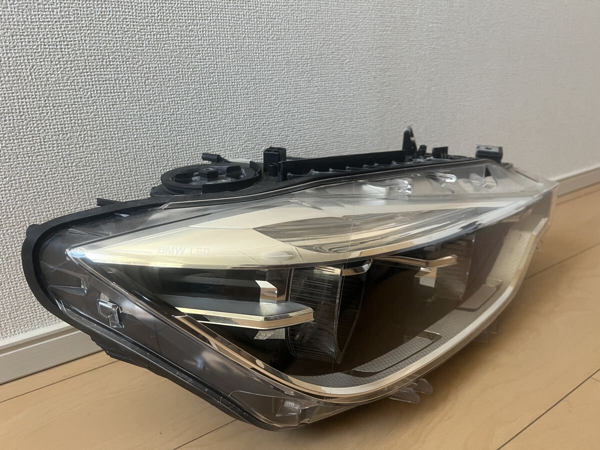 (BMW　3シリーズ　F30 F31　後期　右ヘッドライト　LED　純正　63117419632