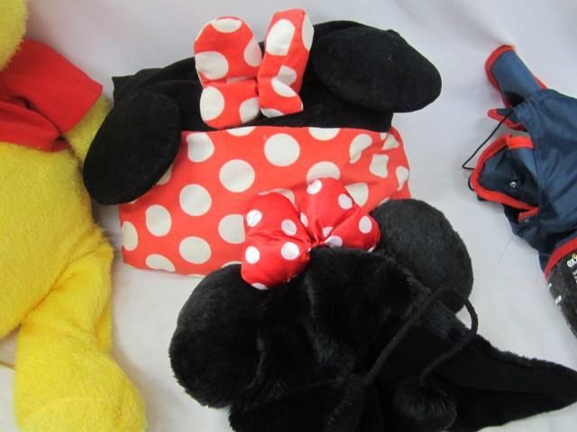 [ set sale secondhand goods ] Disney The Cars minnie Stitch other folding chair fan cap soft toy etc. g