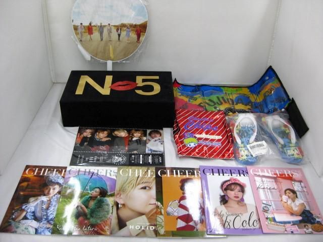 [ set sale secondhand goods ] AAA Entertainment 5th Anniversary BEST CD DVD other T-shirt towel etc. goods set 