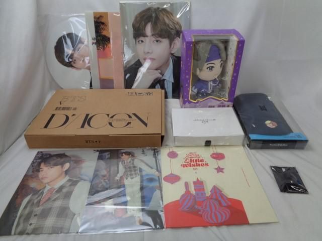 [ including in a package possible ] secondhand goods .. bulletproof boy .BTS Vtetetehyon only brooch set ARTIST-MADE Dicon photoalbum etc. goods se