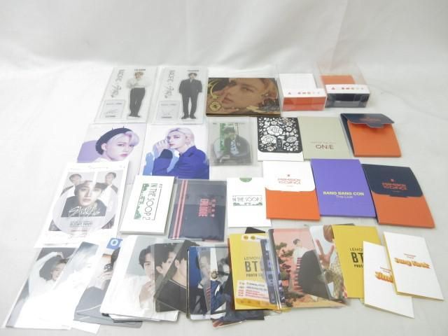 [ including in a package possible ] secondhand goods ..BTS Stray Kids Mini photo card 33 sheets trading card 7 sheets acrylic fiber stand etc. goods set 
