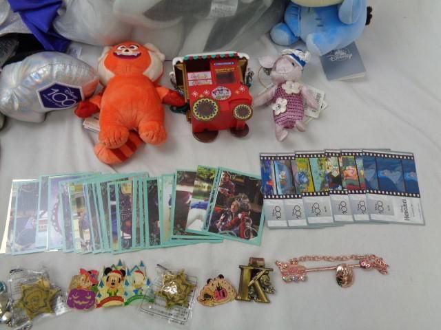 [ including in a package possible ] secondhand goods Disney I time ..resa- Panda rouge rose Piglet Pooh Eeyore other ....