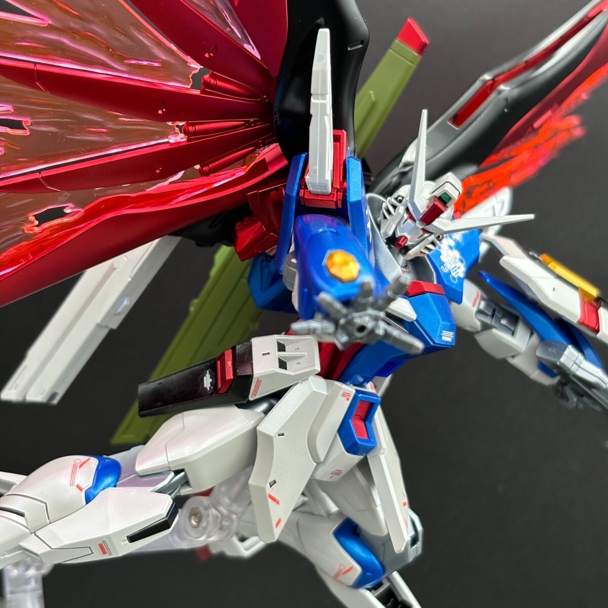 HG1/144デスティニーガンダム SpecⅡ カラー METAL ROBOT風キャンディ塗装完成品 水転写式デカール使用_画像7