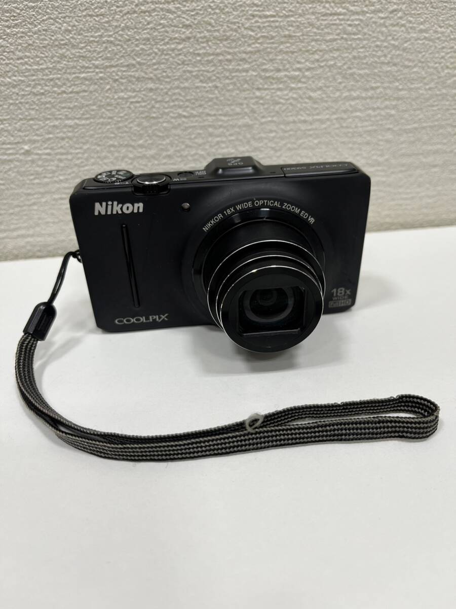 【SYC-4214】1円スタート Nikon COOLPIX S9300 デジタルカメラ ブラック 通電のみ確認済 ニコン 中古 長期保管品_画像2