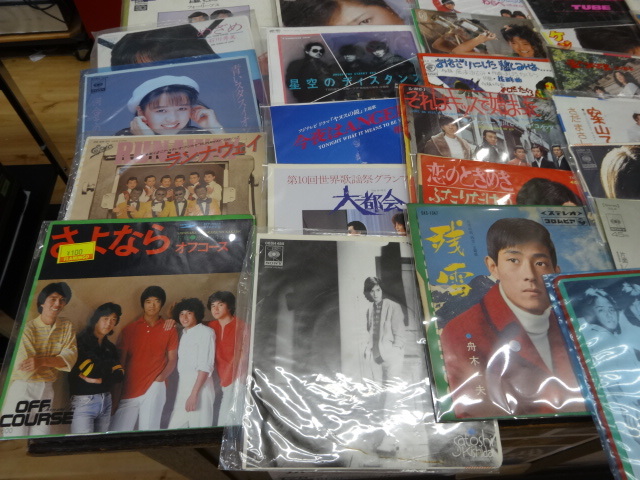 中古レコード　EＰ PＯＰＳ 60枚　　まとめてどうぞ_画像2