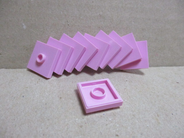 レゴ パーツ 2×2プレート 4→1プレート ライトピンク10個 新品の画像2