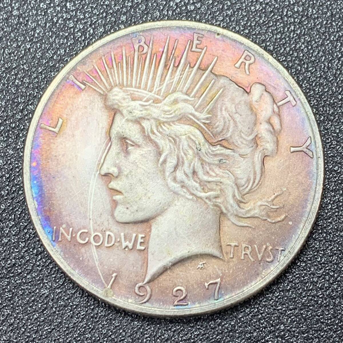 銀貨　古銭　アメリカ　1927年　自由の女神　独立13州　13の星　リバティ　太陽　イーグル　1ドル　大型　コイン　硬貨_画像1