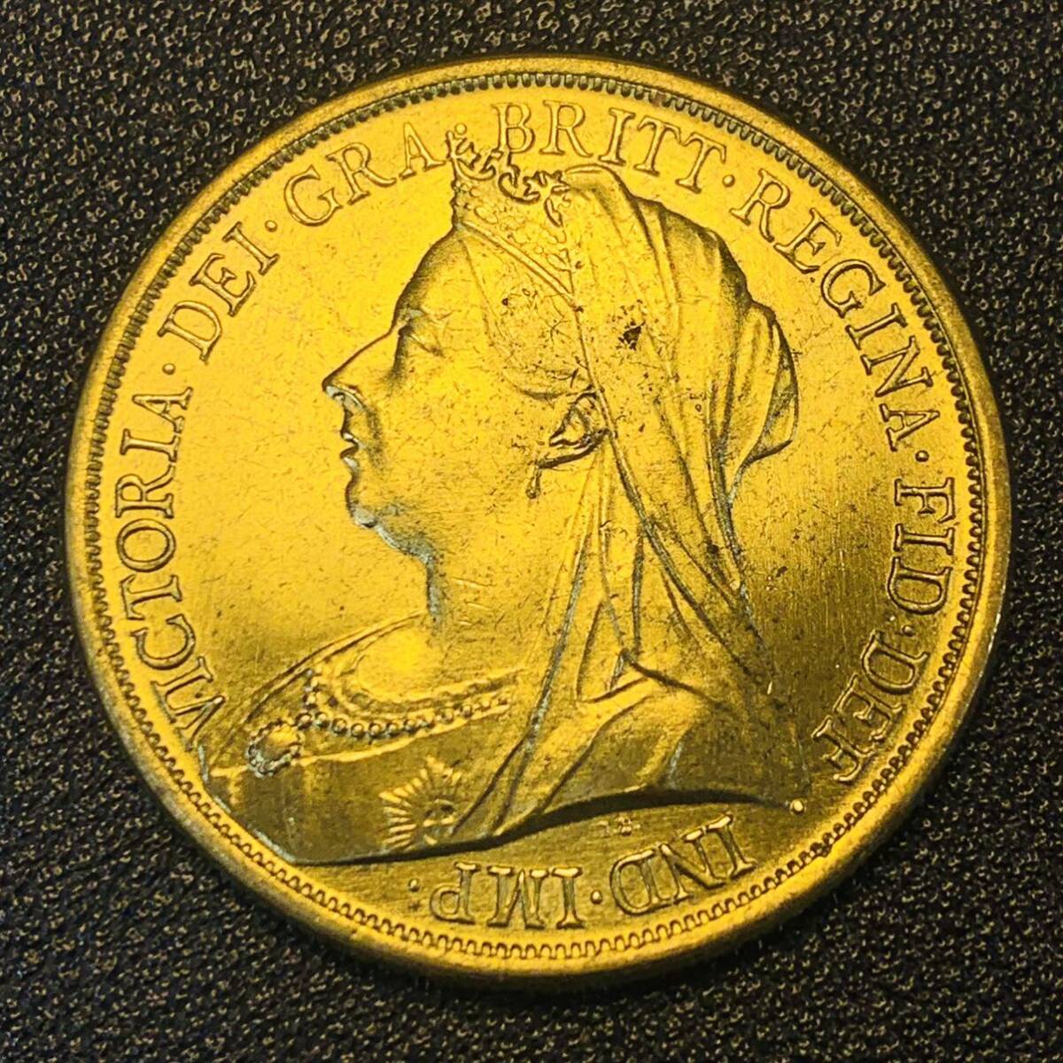 金貨　古銭　1899年　 イギリス　ヴィクトリア女王　竜殺し　クラウン　コイン　硬貨_画像2