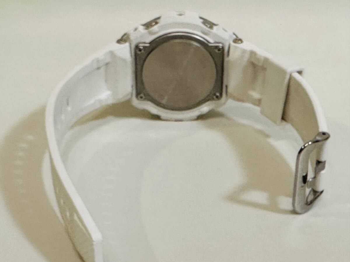 カシオG−SHOCK、GST−W300、アナデジ電波ソーラー腕時計、ホワイトの画像6