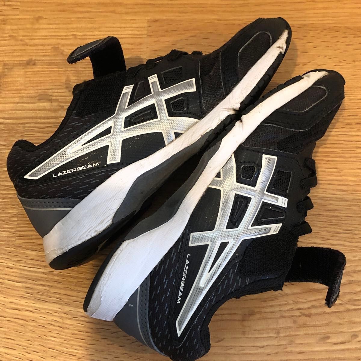 asics　LAZER BEAM　レーザービーム　スニーカー　19.0cm　黒