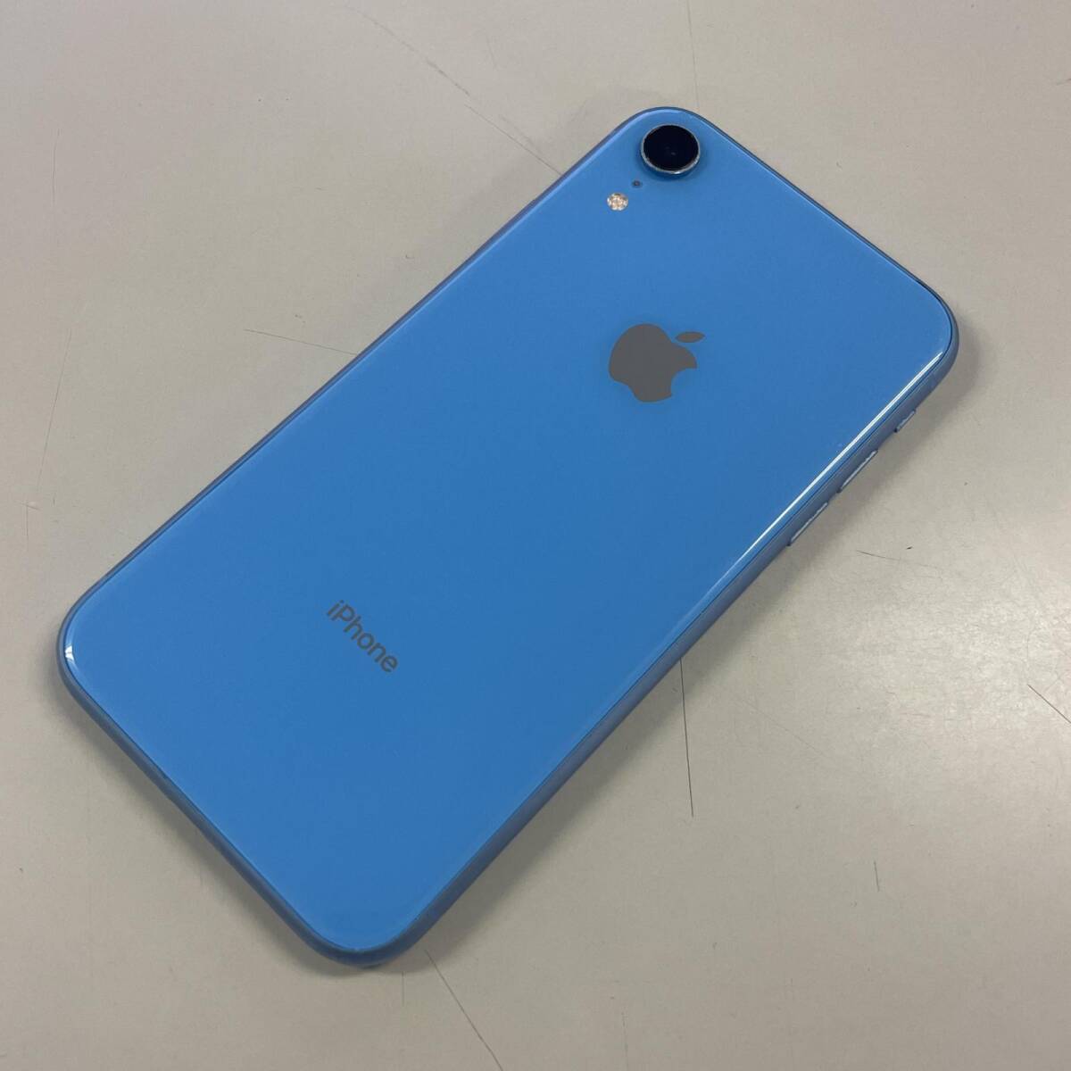 docomo アップル iPhone XR 64GB MT0E2J/A A2106 ブルー SIMロック解除済_画像2