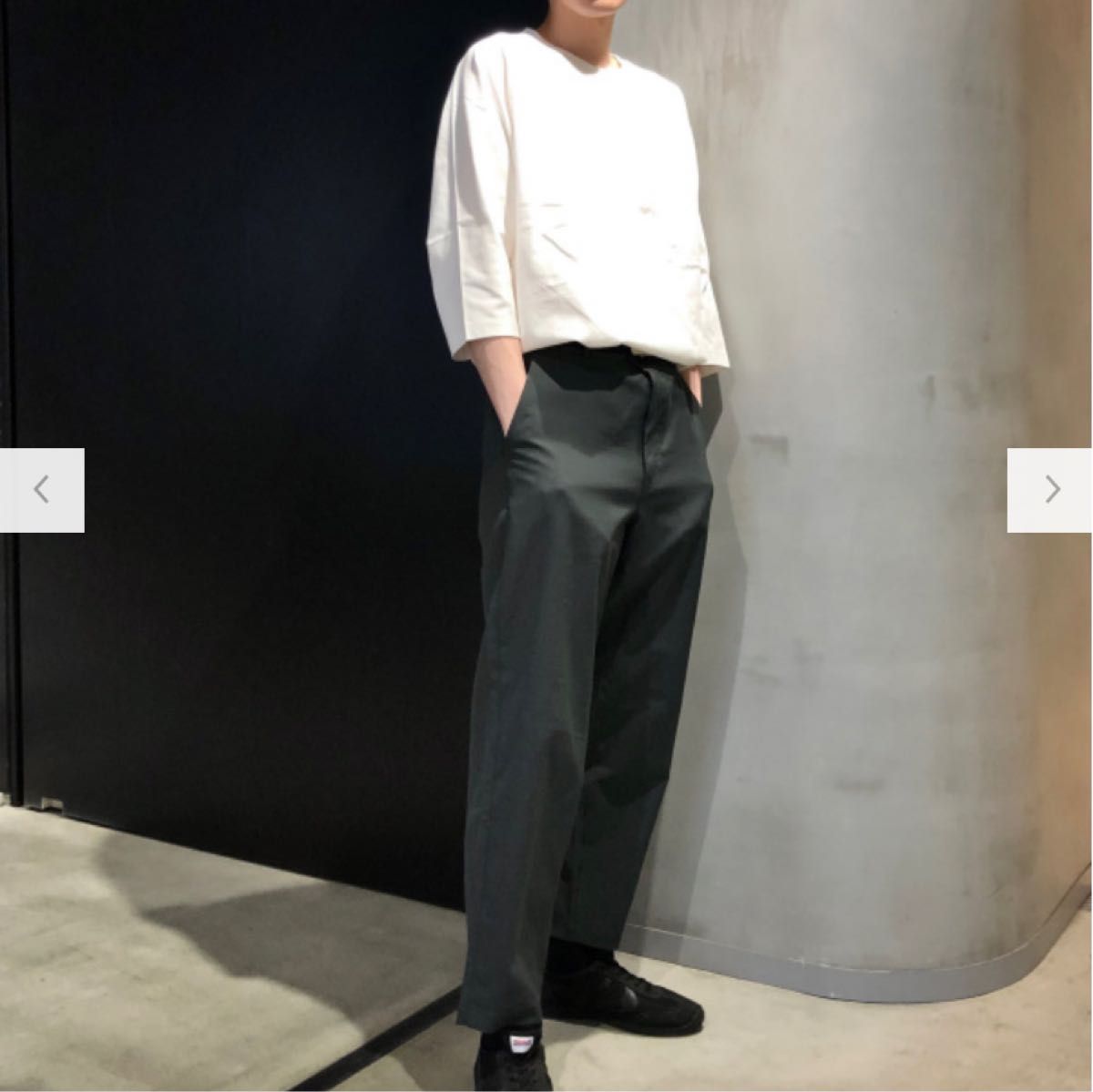 新品未使用 UNIQLO U ワイドフィットテーパードパンツ ウエスト91㎝ ユニクロ 黒 ブラック