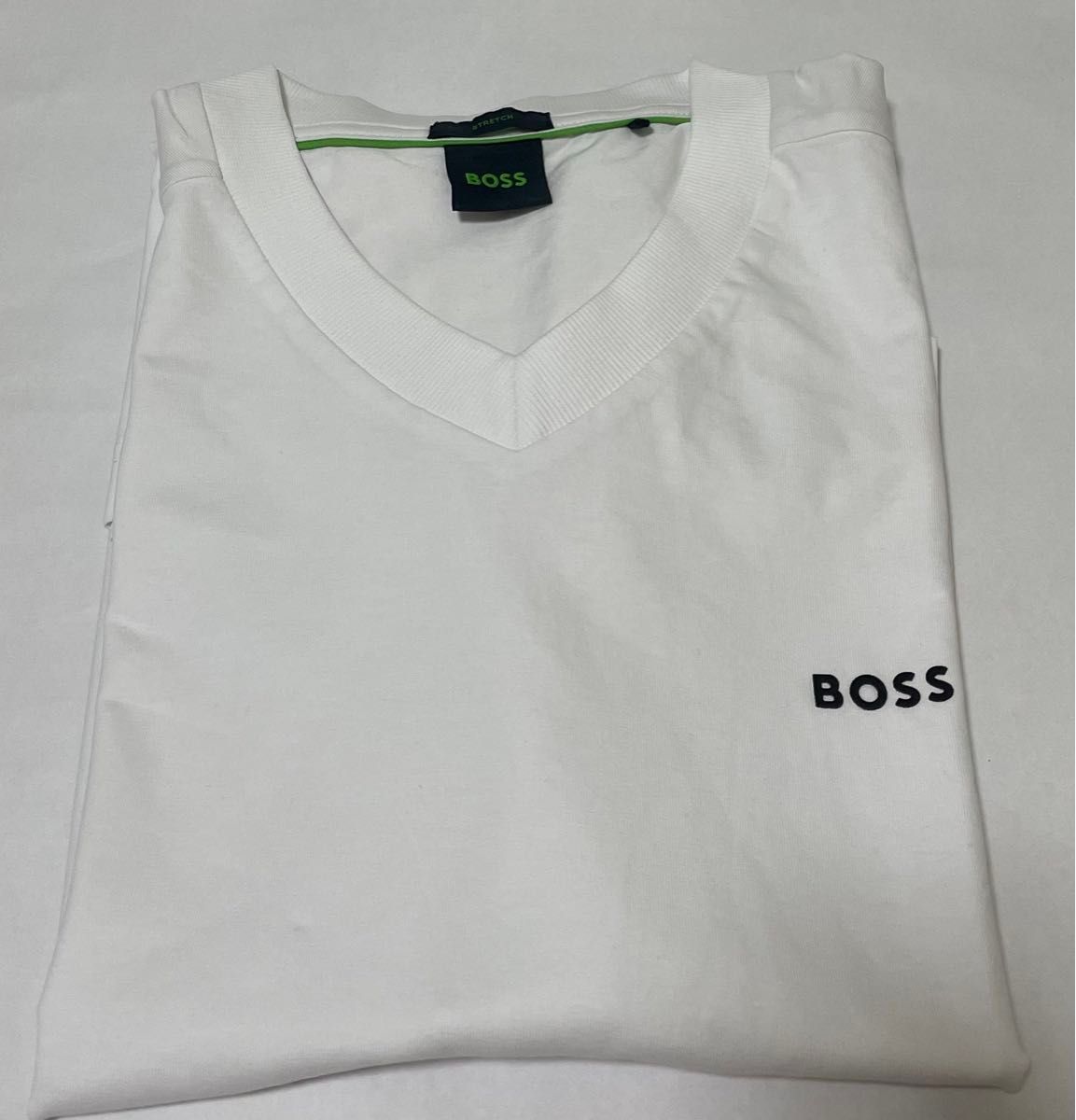 HUGO BOSS 未使用　メンズ　V ネック　tシャツ M