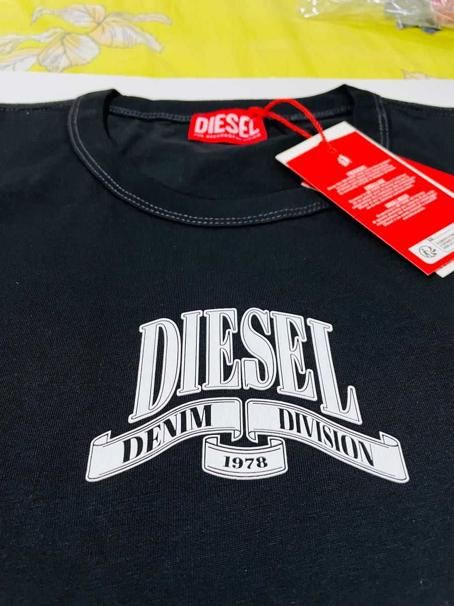 DIESEL 新品未使用　メンズ　tシャツ M